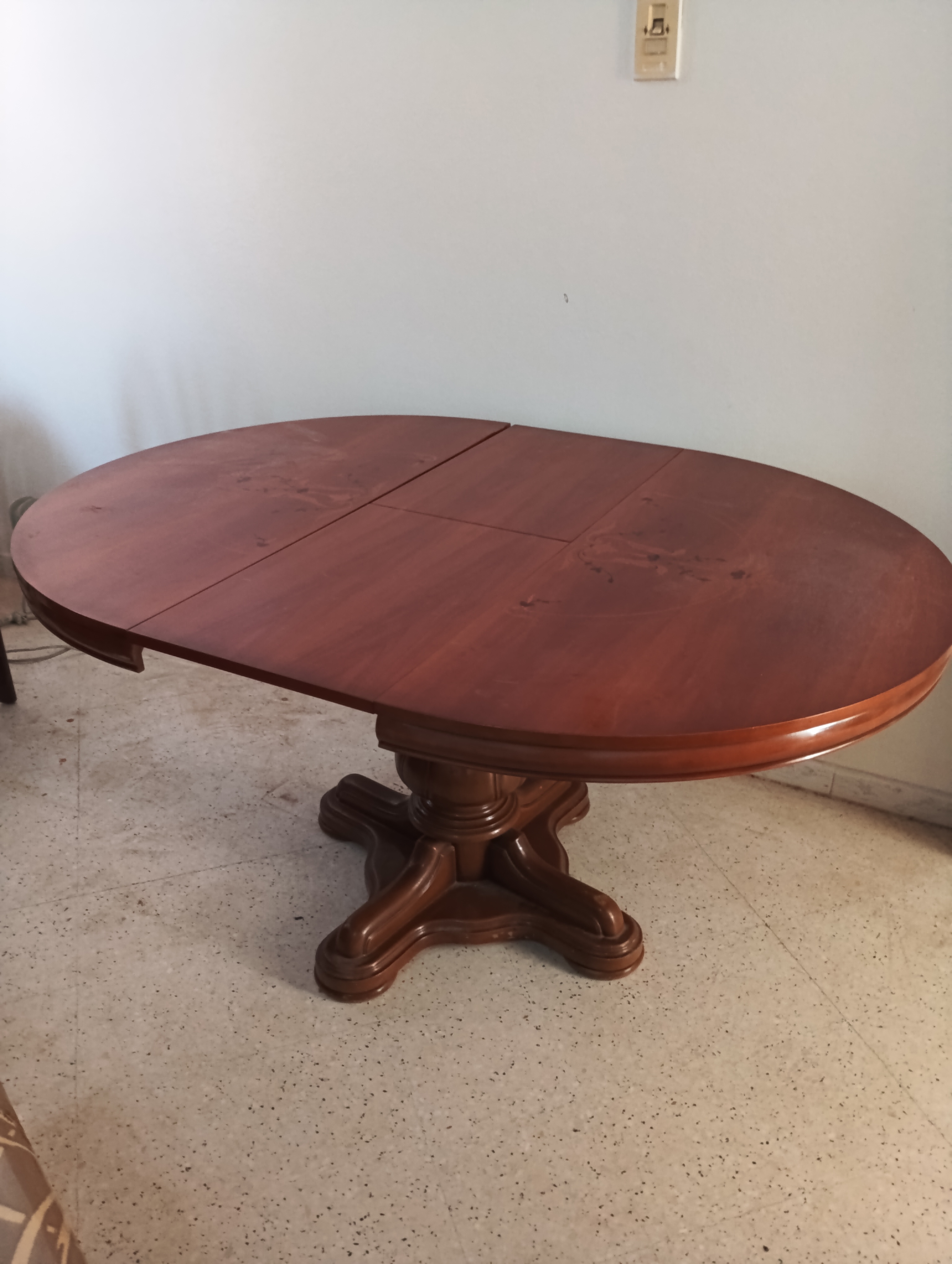 Mannouba&nbsp;Denden&nbsp;Meubles de cuisine et salle de bain&nbsp;Tables - Coins Repas&nbsp;Table salle � manger en tr�s bon �tat