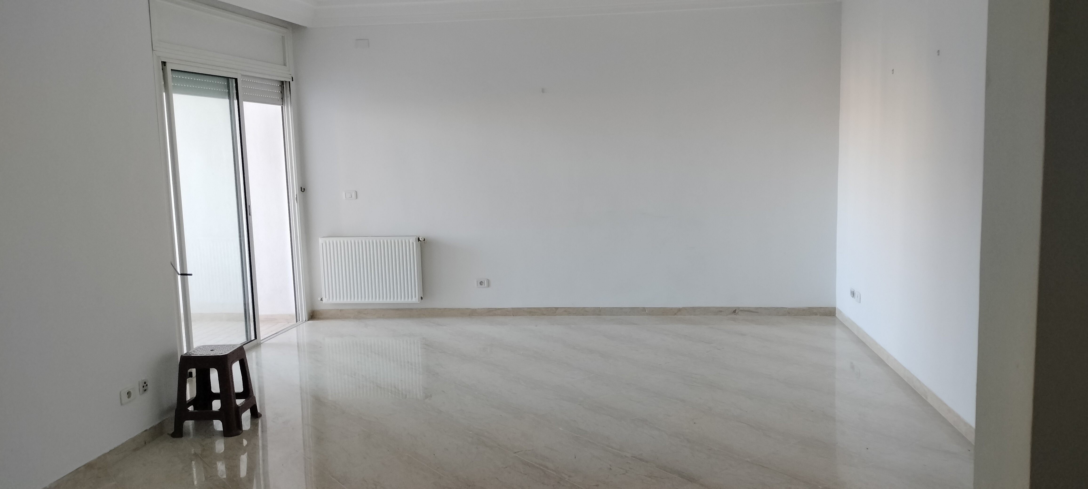 Mnihla&nbsp;Jardins d'el Menzah&nbsp;Vente&nbsp;Appart. 4 pi�ces&nbsp;Beau appart s3 avec parking