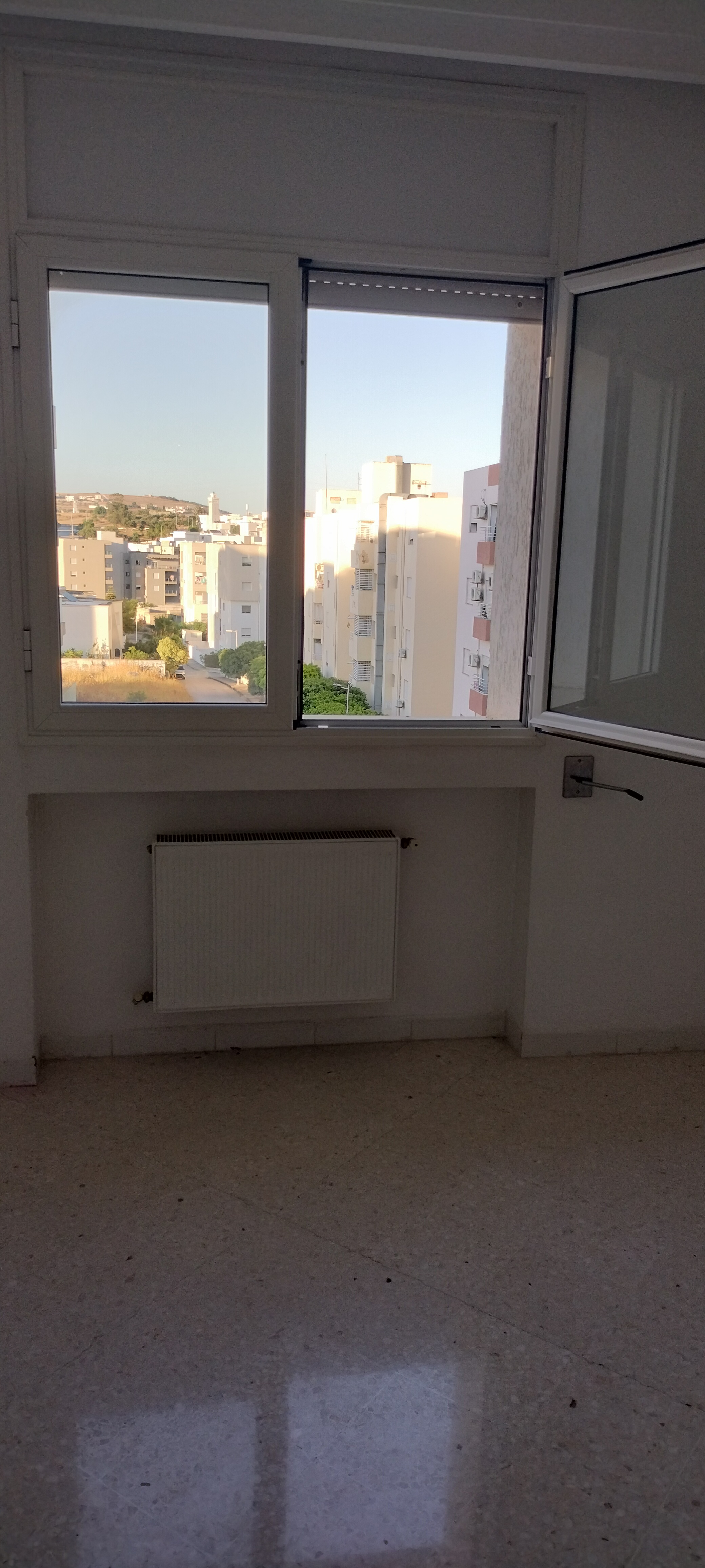 Mnihla&nbsp;Jardins d'el Menzah&nbsp;Vente&nbsp;Appart. 4 pi�ces&nbsp;Jolie appart s3 haut standing jardin menzeh