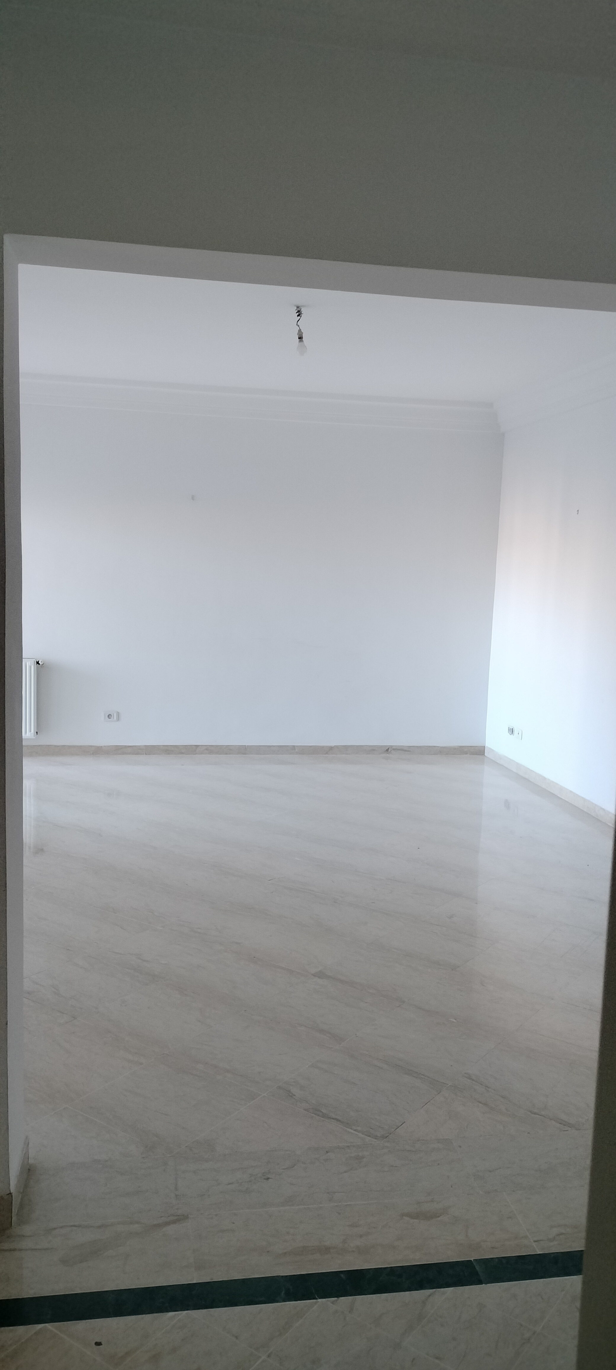 Ariana Ville&nbsp;El Menzah 6&nbsp;Vente&nbsp;Appart. 4 pi�ces&nbsp;Beau s3 jardin menzeh 2 avec parking