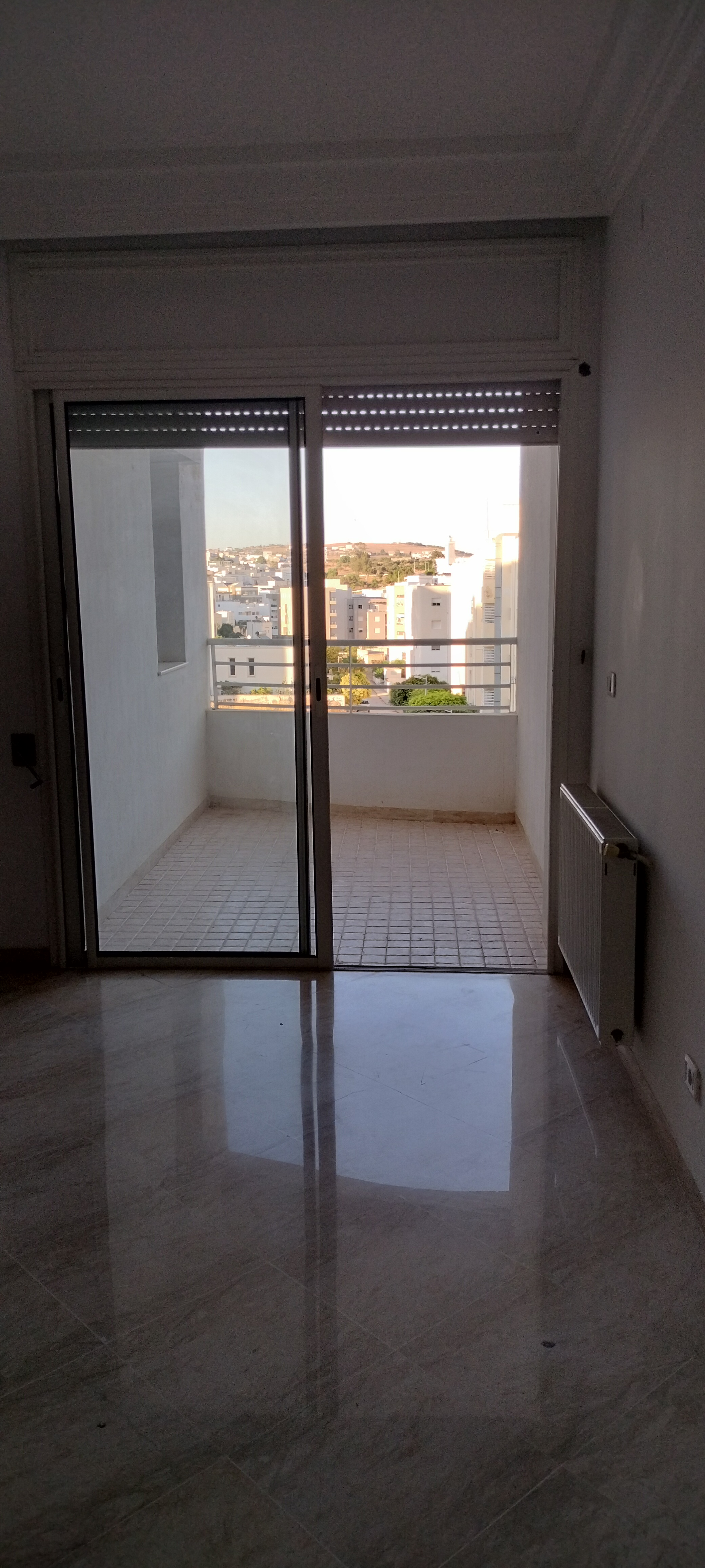 Ariana Ville&nbsp;El Menzah 6&nbsp;Vente&nbsp;Appart. 4 pi�ces&nbsp;Beau s3 jardin menzeh 2 avec parking