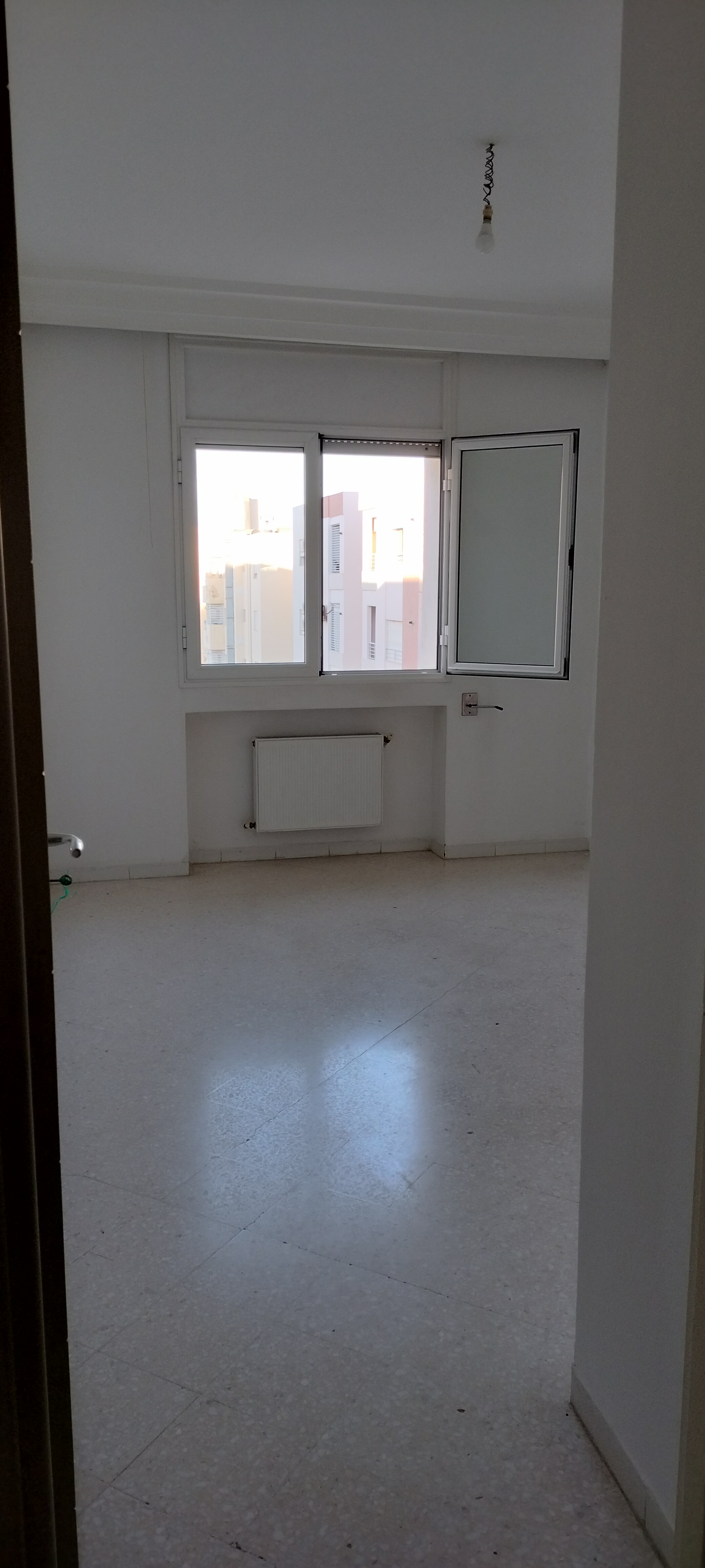 Mnihla&nbsp;Jardins d'el Menzah&nbsp;Vente&nbsp;Appart. 4 pi�ces&nbsp;Beau appart s3  haut standing avec parking