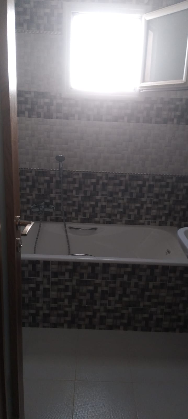 Hammam Chatt&nbsp;Borj Cedria&nbsp;Location&nbsp;Appart. 3 pi�ces&nbsp;Une belle opportunit�