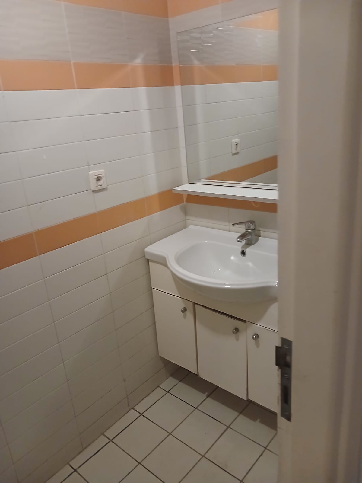 Ariana Ville&nbsp;Cite Ennasr 2&nbsp;Vente&nbsp;Appart. 2 pi�ces&nbsp;Bel appartement ennasr 2