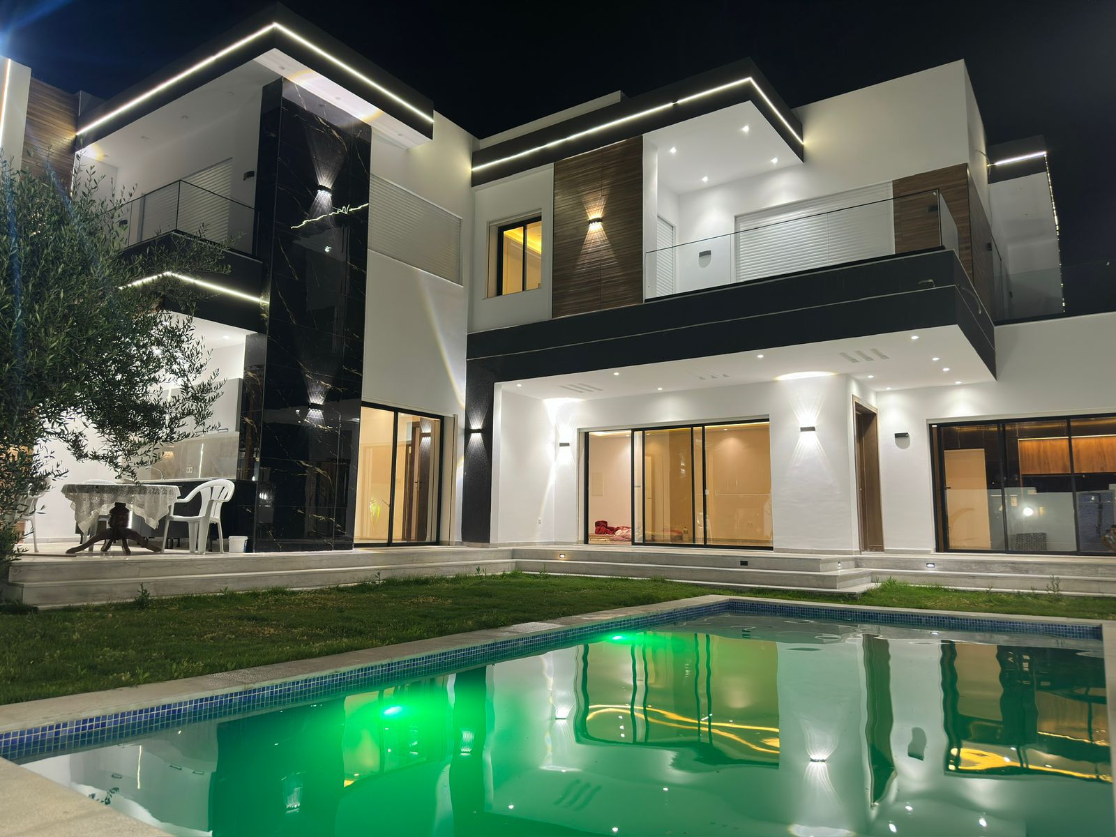 Hammamet&nbsp;Hammamet&nbsp;Vente&nbsp;Maisons&nbsp;Situ�e dans un quartier entour�e des belles villas