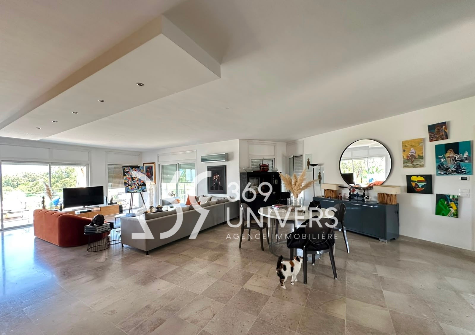 La Marsa&nbsp;Gammart&nbsp;Location&nbsp;Appart. 3 pi�ces&nbsp;Etage de villa avec terrasse � gammarth ref ra180