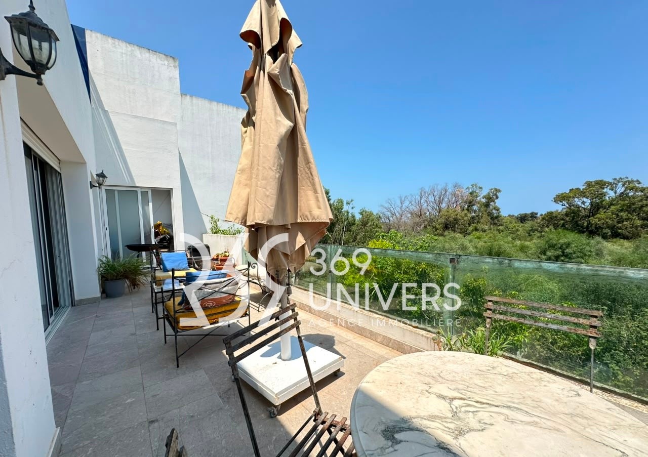 La Marsa&nbsp;Gammart&nbsp;Location&nbsp;Appart. 3 pi�ces&nbsp;Etage de villa avec terrasse � gammarth ref ra180
