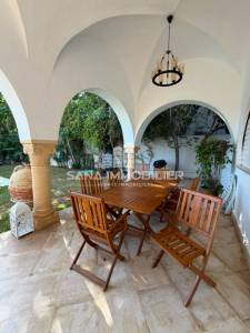 Nabeul&nbsp;Nabeul&nbsp;Vente&nbsp;Maisons&nbsp;A  villa s5 avec piscine ref513a