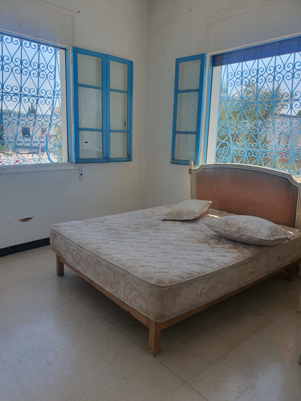El Menzah&nbsp;Mutuelle Ville&nbsp;Location&nbsp;Appart. 4 pi�ces&nbsp;Joli �tage de villa s4 au mutuelleville