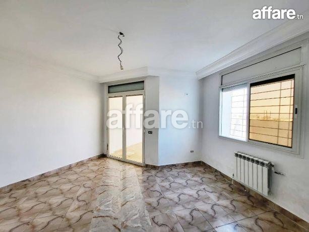 El Menzah&nbsp;El Manar 1&nbsp;Location&nbsp;Appart. 2 pi�ces&nbsp;Joli appartement s2 au rdc avec garage