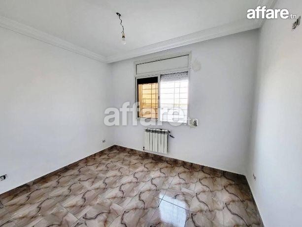 El Menzah&nbsp;El Manar 1&nbsp;Location&nbsp;Appart. 2 pi�ces&nbsp;Joli appartement s2 au rdc avec garage