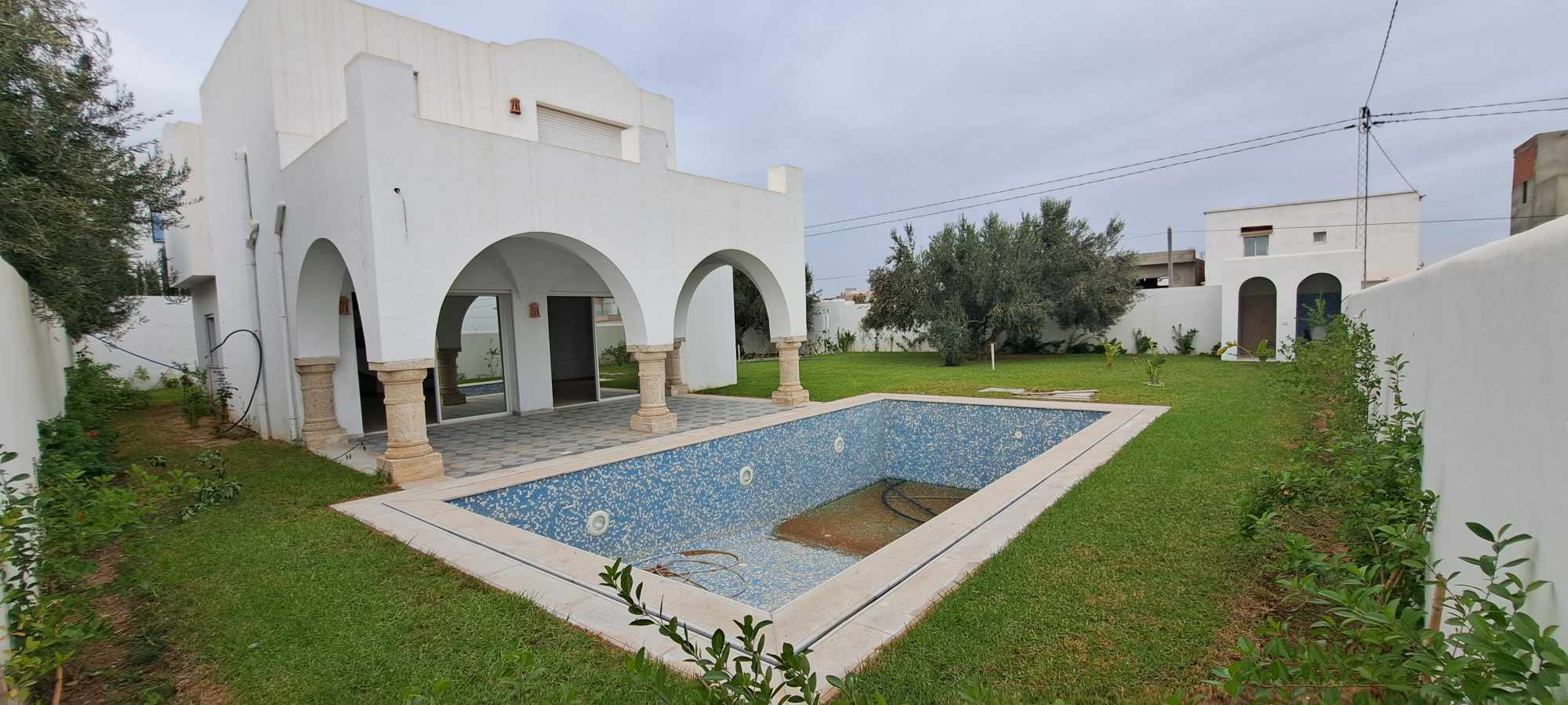 Hammamet&nbsp;Hammamet&nbsp;Vente&nbsp;Maisons&nbsp;Une belle villa  avec  piscine et grand jardin