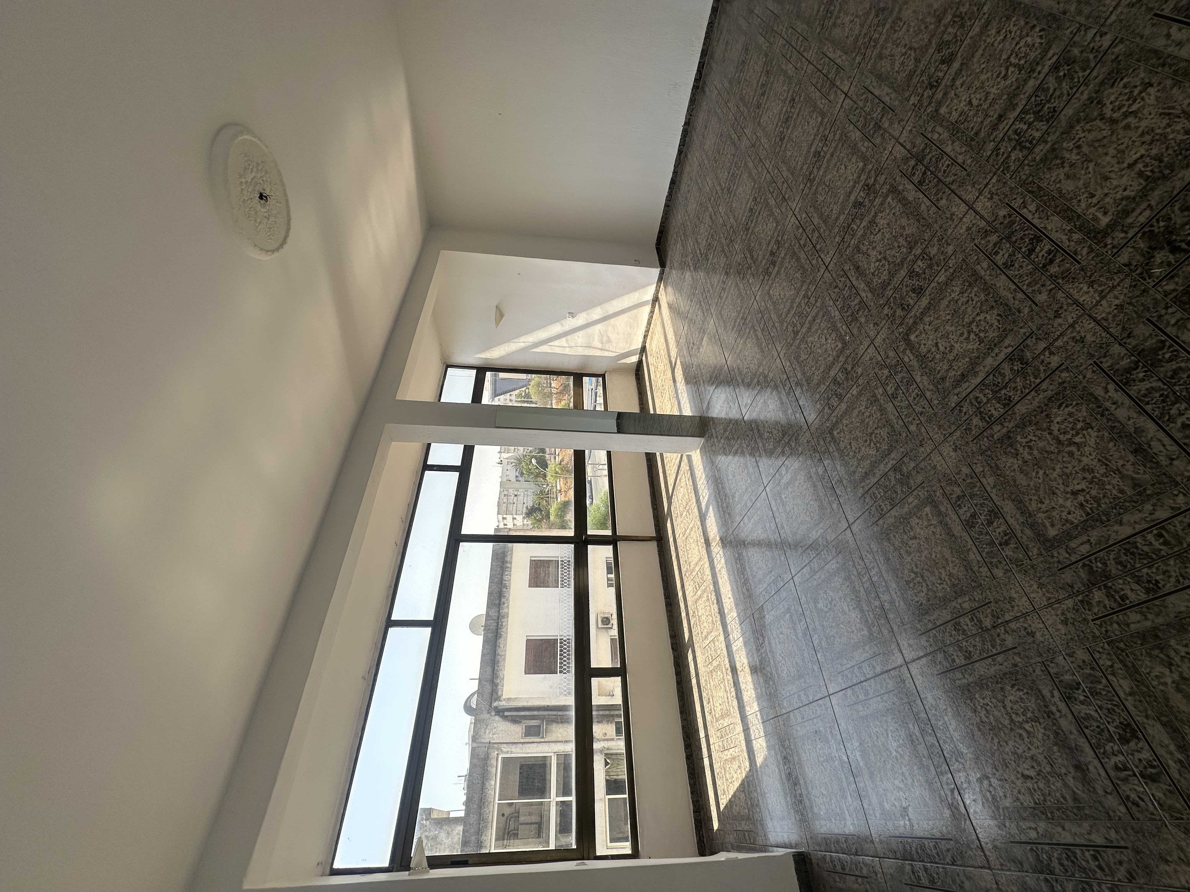 El Menzah&nbsp;El Manar 2&nbsp;Vente&nbsp;Appart. 4 pi�ces&nbsp;Un appartement s3 � manar2