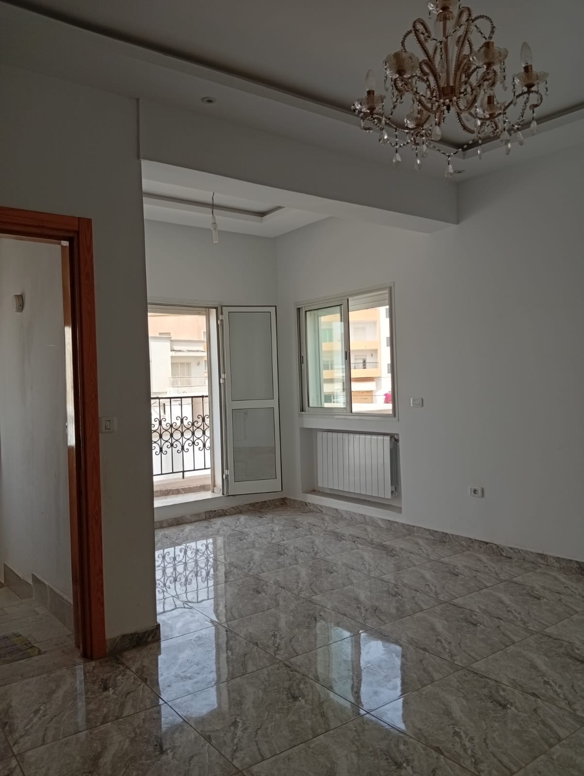 Mnihla&nbsp;Jardins d'el Menzah&nbsp;Location&nbsp;Appart. 4 pi�ces&nbsp;Un �tage de villa s3 � jardins menzah 2