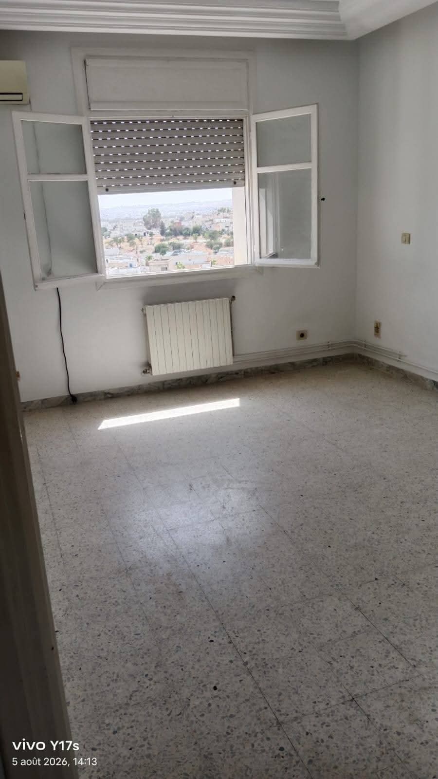 El Menzah&nbsp;El Manar 1&nbsp;Location&nbsp;Appart. 3 pi�ces&nbsp;S3 salon ferm� 10 min de campus  manar1