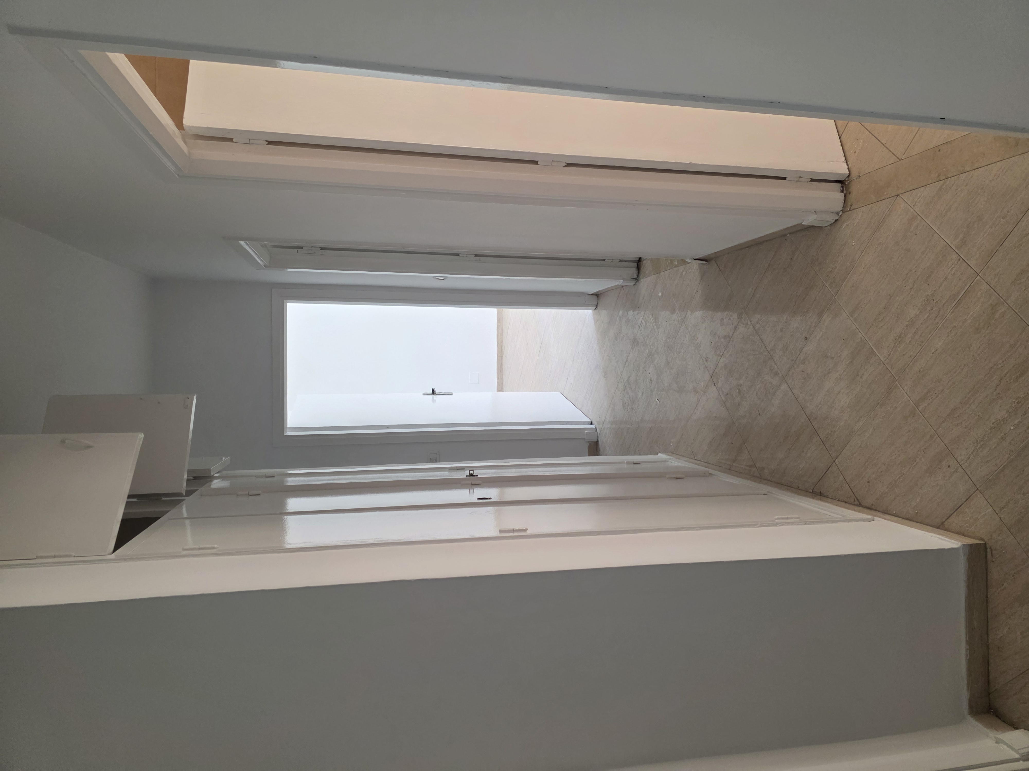 El Menzah&nbsp;El Manar 1&nbsp;Location&nbsp;Appart. 3 pi�ces&nbsp;S3 1er �tage c�t� monoprix manar 1