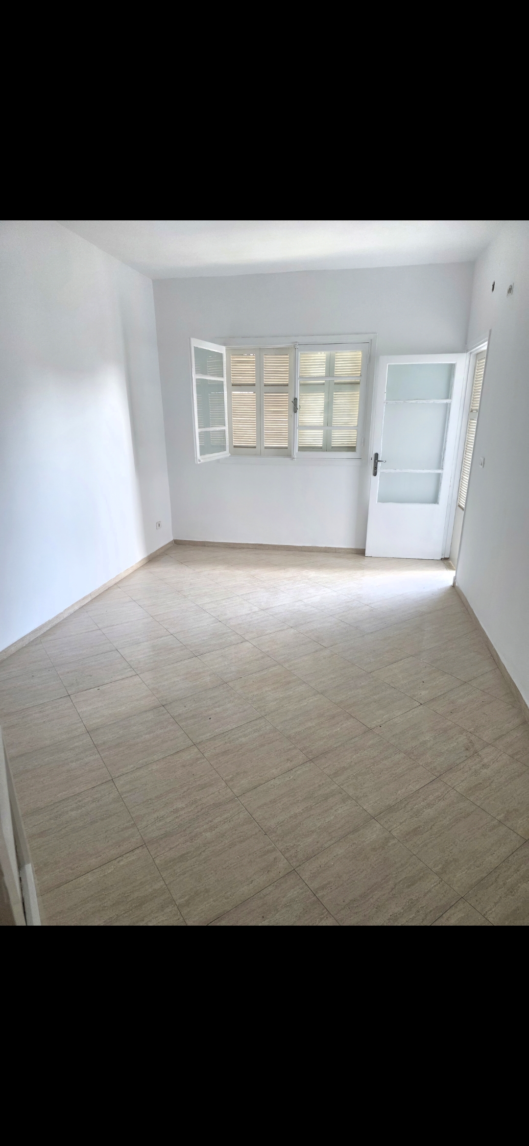 El Menzah&nbsp;El Manar 1&nbsp;Location&nbsp;Appart. 3 pi�ces&nbsp;S3 1er �tage c�t� monoprix manar 1