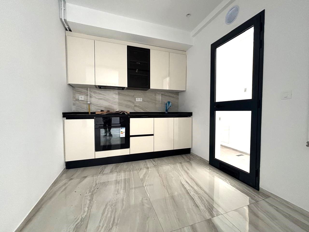 La Soukra&nbsp;Chotrana 1&nbsp;Location&nbsp;Appart. 2 pi�ces&nbsp;Appartement s1 neuf � chotrana 1