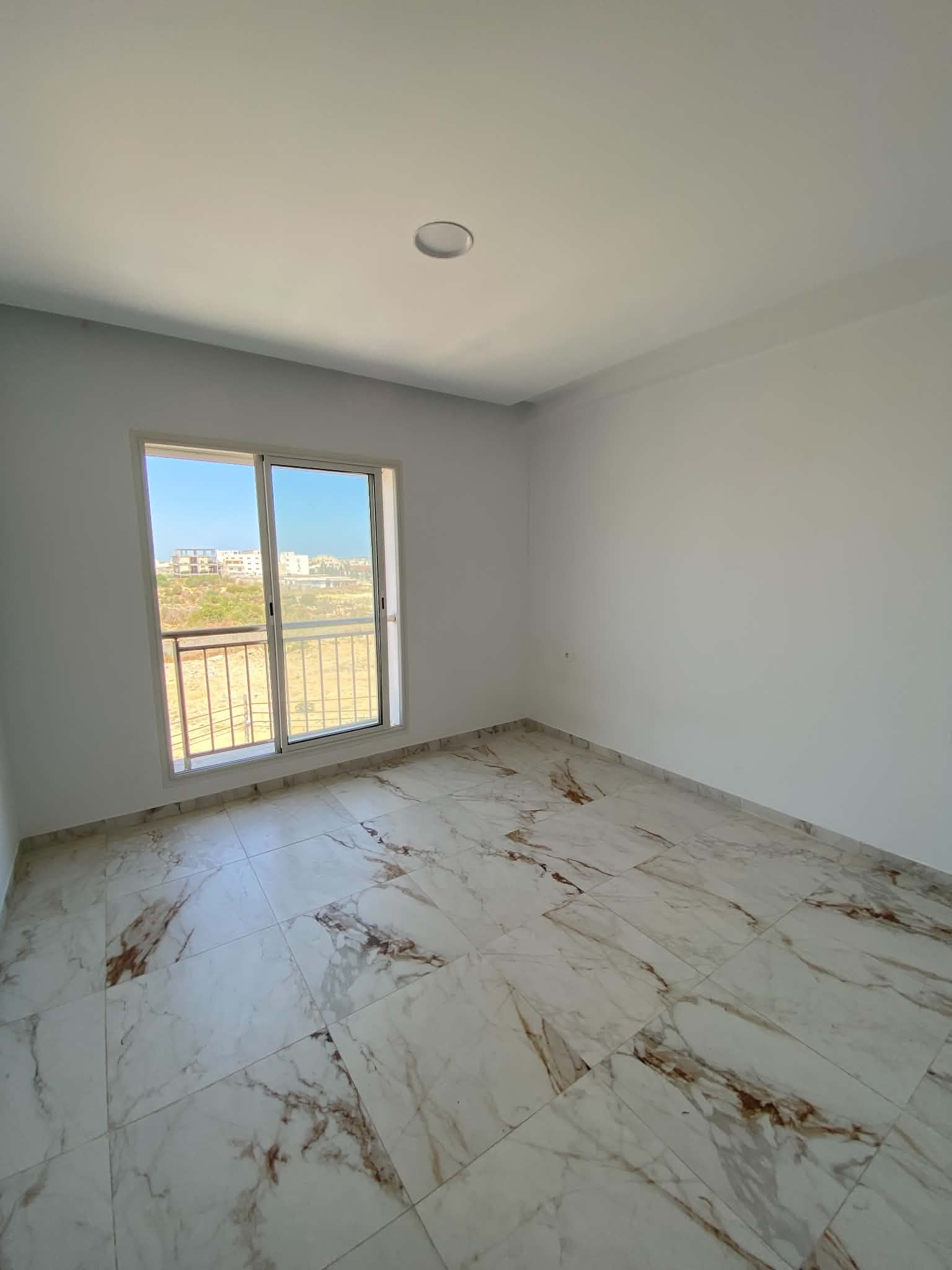 La Marsa&nbsp;Cite Bhar Lazreg&nbsp;Location&nbsp;Appart. 2 pi�ces&nbsp;S plus 2 luxieux