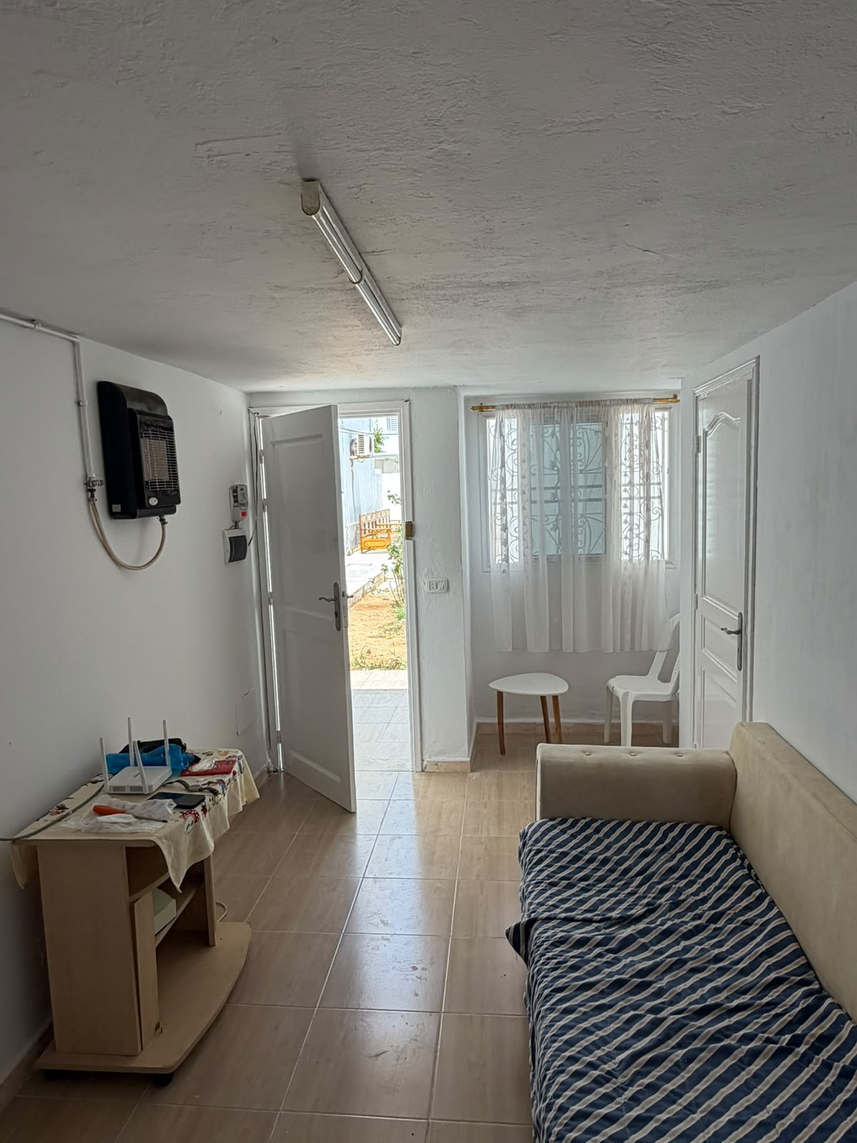 Ariana Ville&nbsp;Cite Ennasr 1&nbsp;Location&nbsp;Appart. 2 pi�ces&nbsp;S1 meubl� ennasr 1 rdc