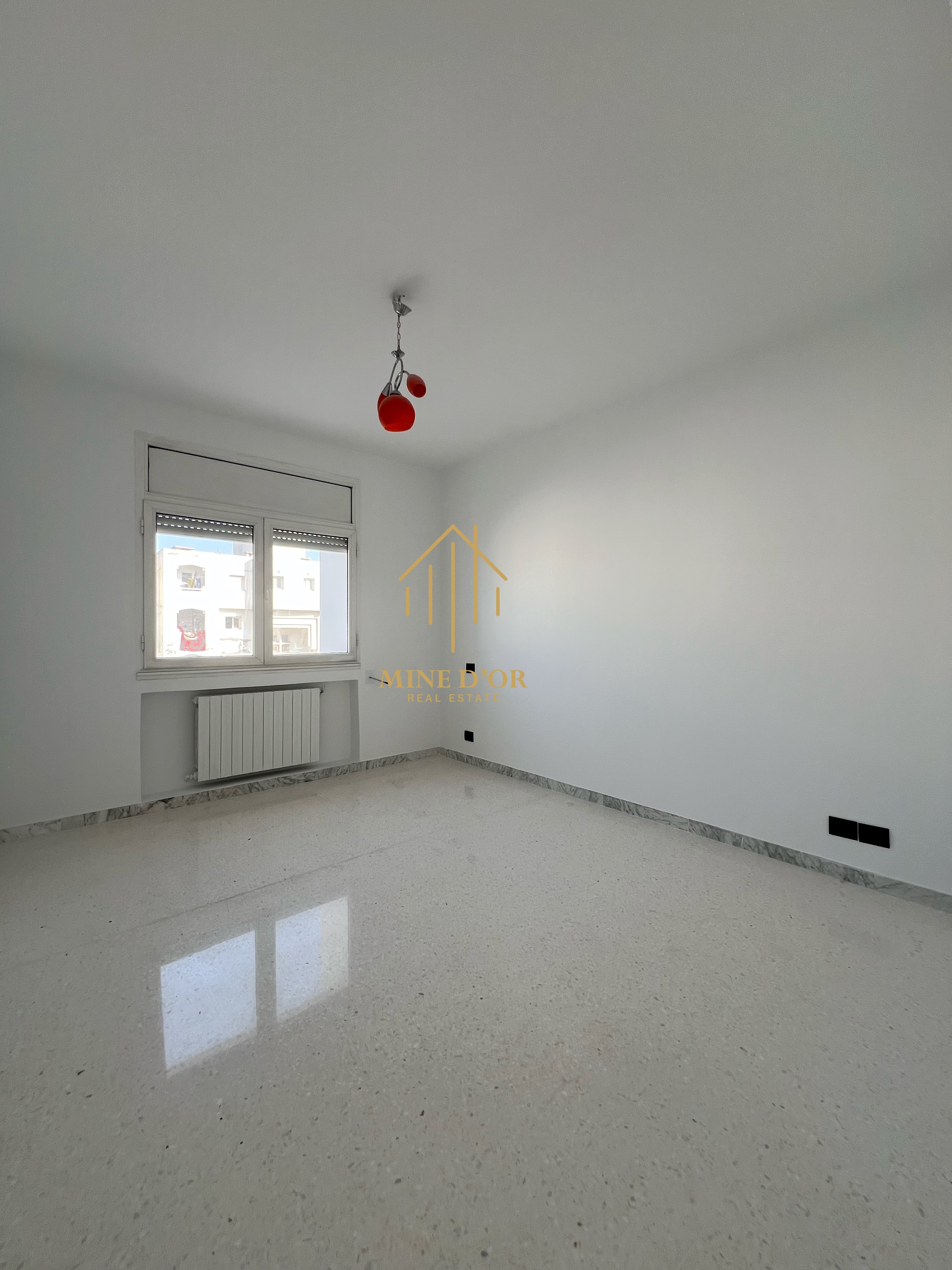 Ariana Ville&nbsp;Cite Ennasr 2&nbsp;Location&nbsp;Appart. 4 pi�ces&nbsp;Al appartement agr�able s4 � cit� ennasr 2