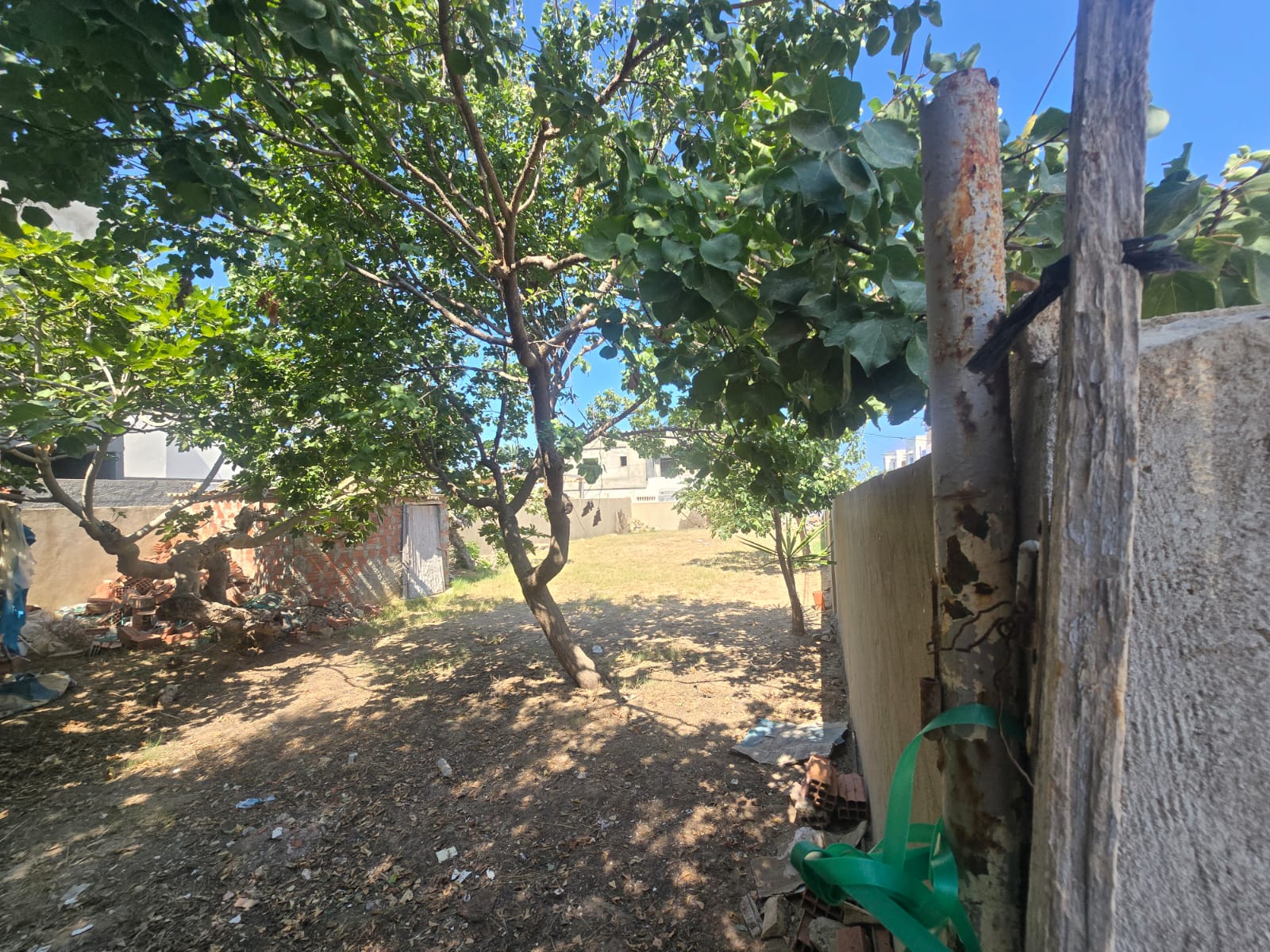Akouda&nbsp;Chatt Meriem&nbsp;Terrain&nbsp;Terrain nu&nbsp;Terrain  210 m2 et 430 m2 � 50 m de la plage