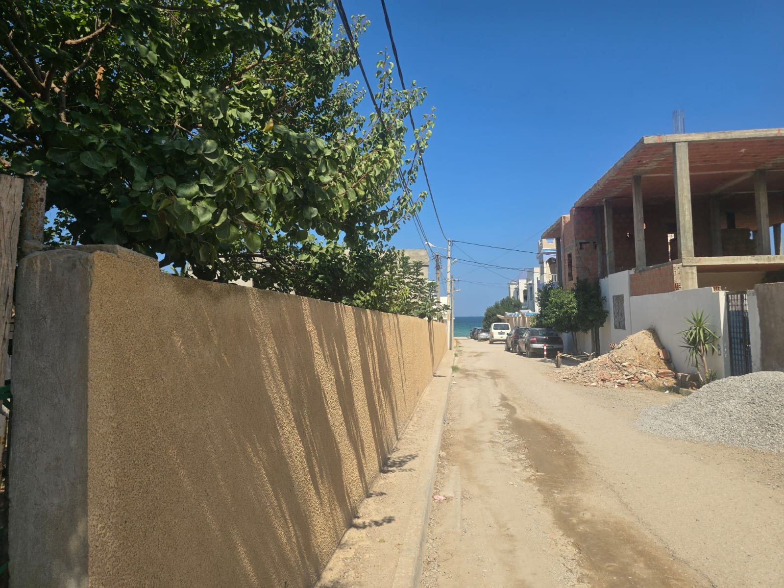 Akouda&nbsp;Chatt Meriem&nbsp;Terrain&nbsp;Terrain nu&nbsp;Terrain  210 m2 et 430 m2 � 50 m de la plage