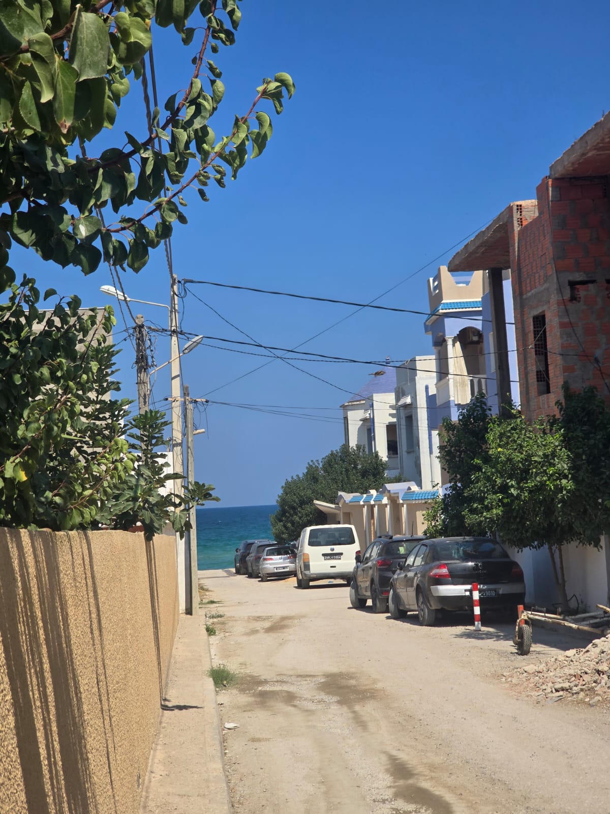 Akouda&nbsp;Chatt Meriem&nbsp;Terrain&nbsp;Terrain nu&nbsp;Terrain  210 m2 et 430 m2 � 50 m de la plage