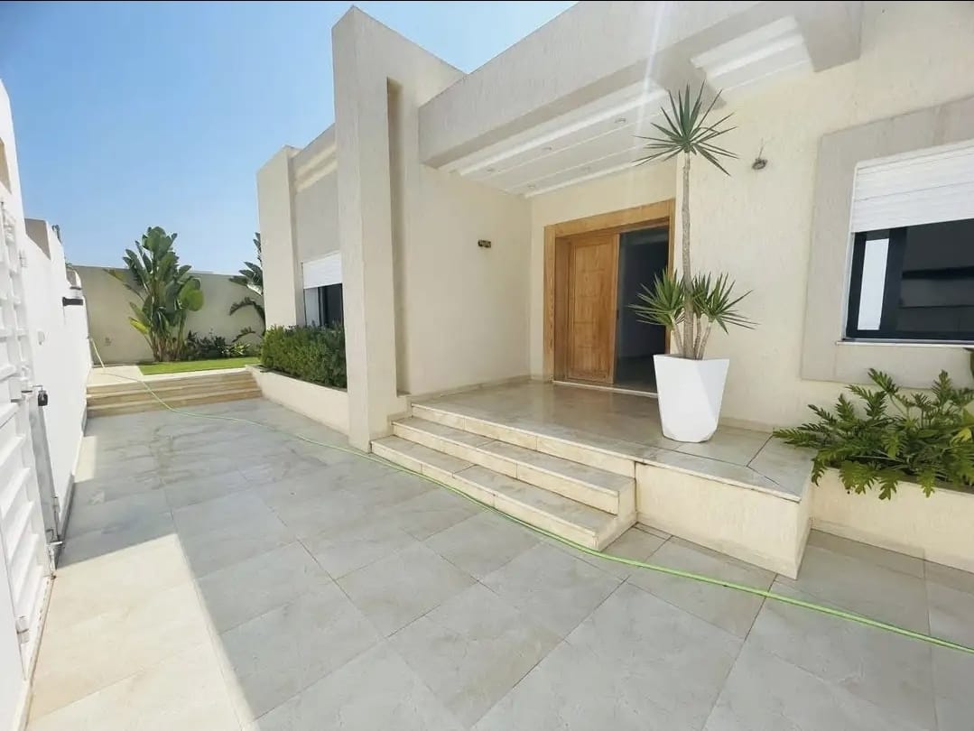 Akouda&nbsp;Chatt Meriem&nbsp;Vente&nbsp;Maisons&nbsp;Ville luxueuse