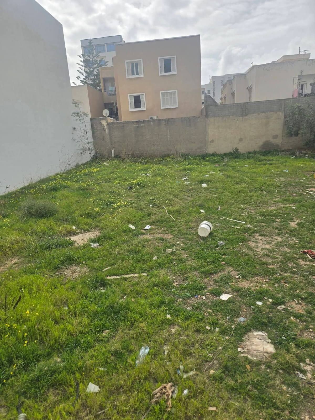 Sousse Jaouhara&nbsp;Sousse Khezama&nbsp;Terrain&nbsp;Terrain nu&nbsp;Un beau terrain de 740  m a khezama est