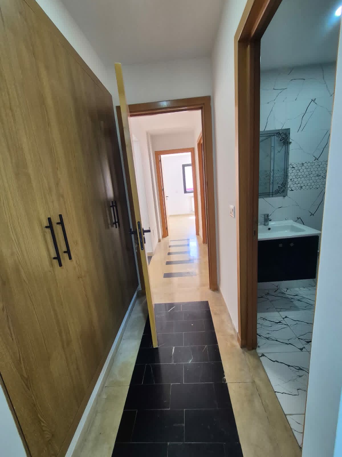 La Marsa&nbsp;El Aouina&nbsp;Vente&nbsp;Appart. 3 pi�ces&nbsp;Apprt s plus 2 � cit� el wahat