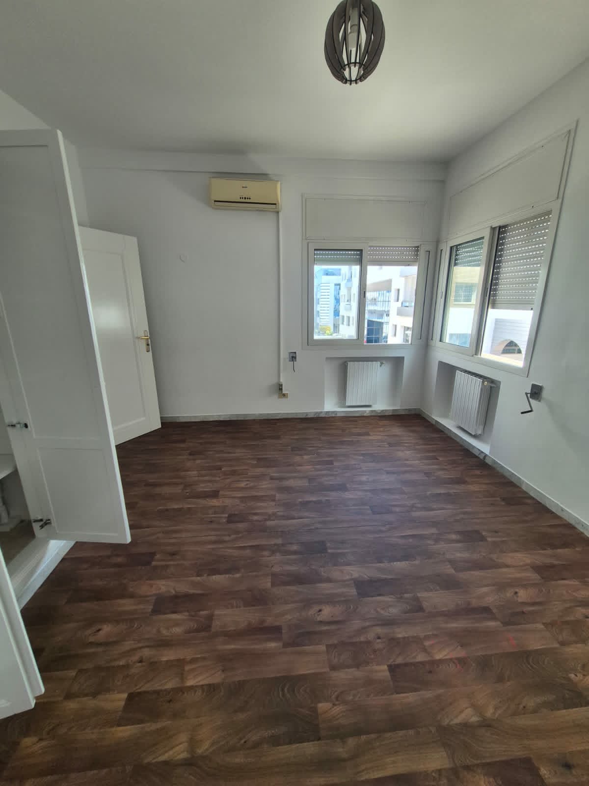 La Marsa&nbsp;Berge Du Lac&nbsp;Location&nbsp;Appart. 2 pi�ces&nbsp;Apprt s1 bureautique � lac  1