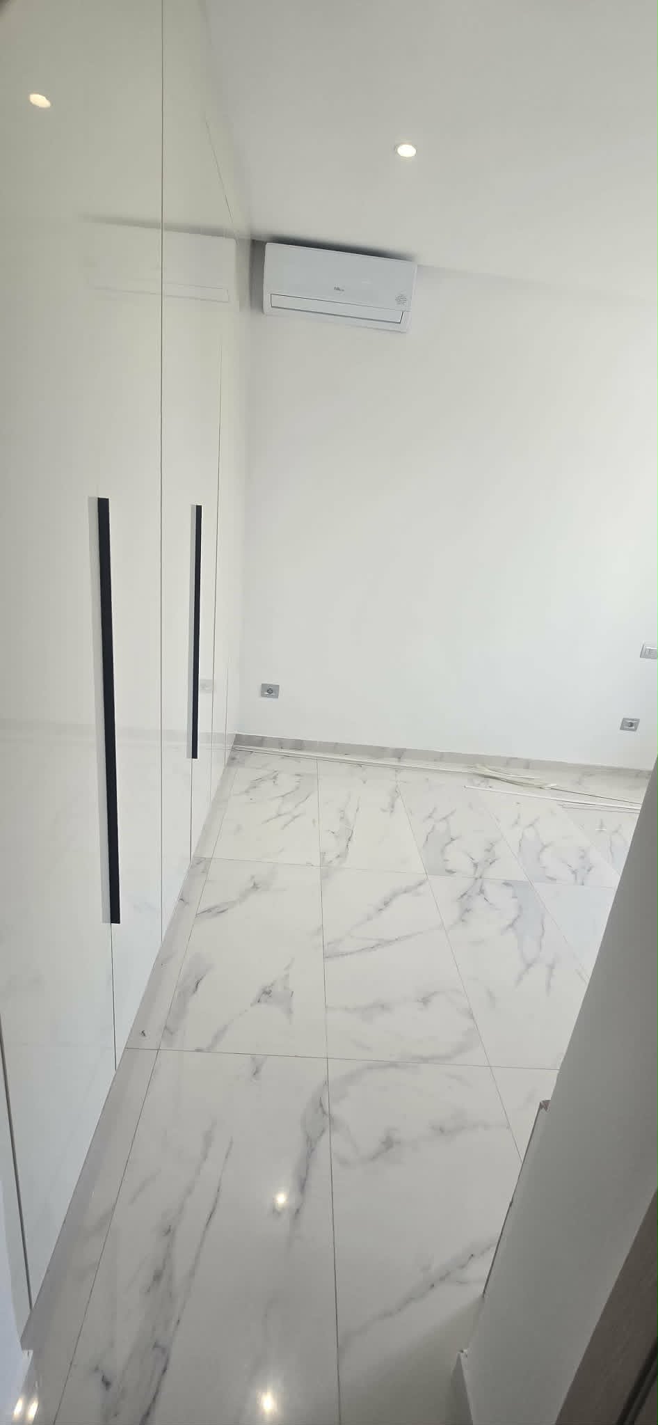 La Soukra&nbsp;La Soukra&nbsp;Location&nbsp;Duplex&nbsp;Duplex a soukra avec piscine