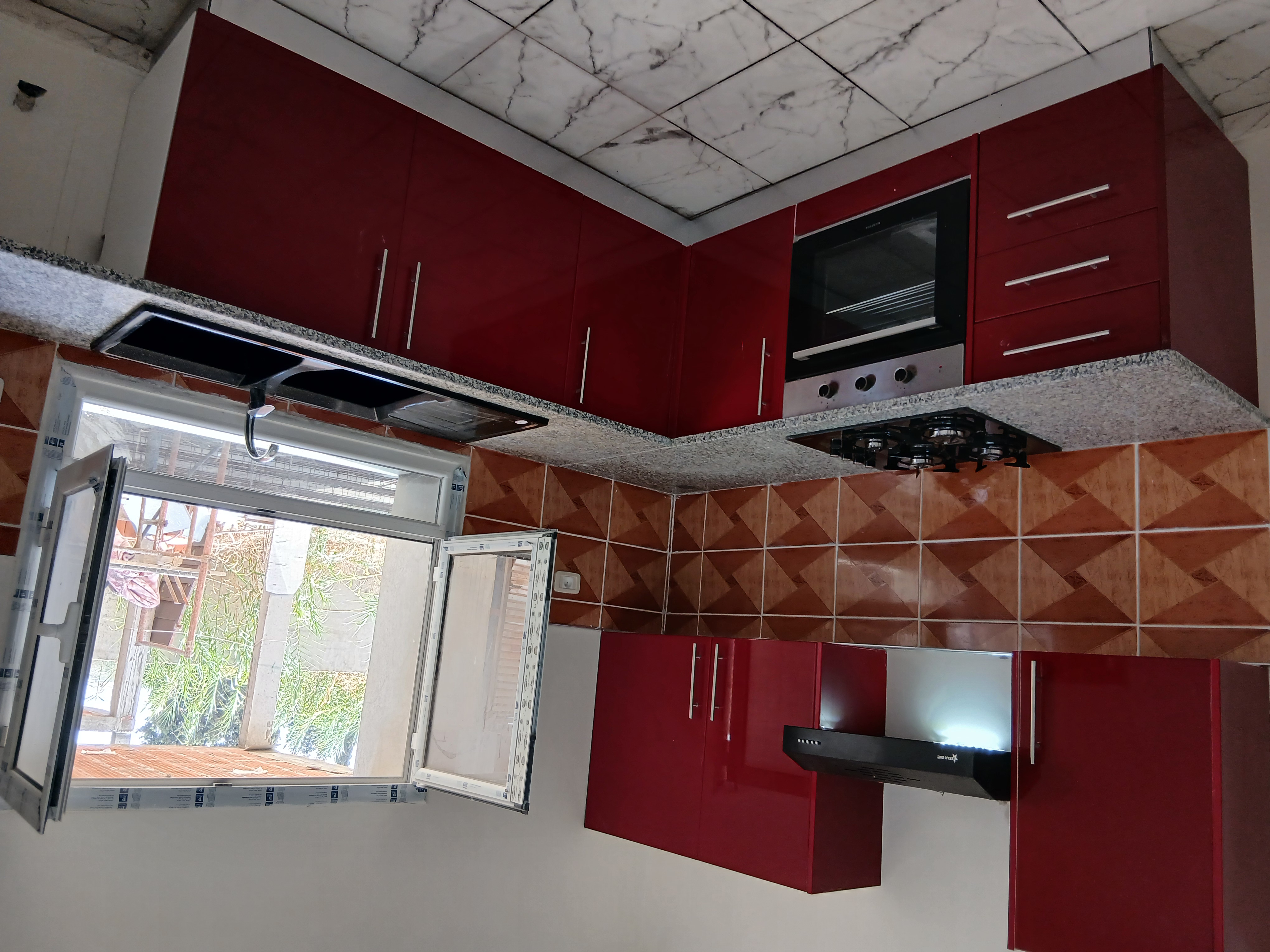 Akouda&nbsp;Chatt Meriem&nbsp;Vente&nbsp;Appart. 4 pi�ces&nbsp;Immeuble neuf r2 surfaces500m2  3 appartements