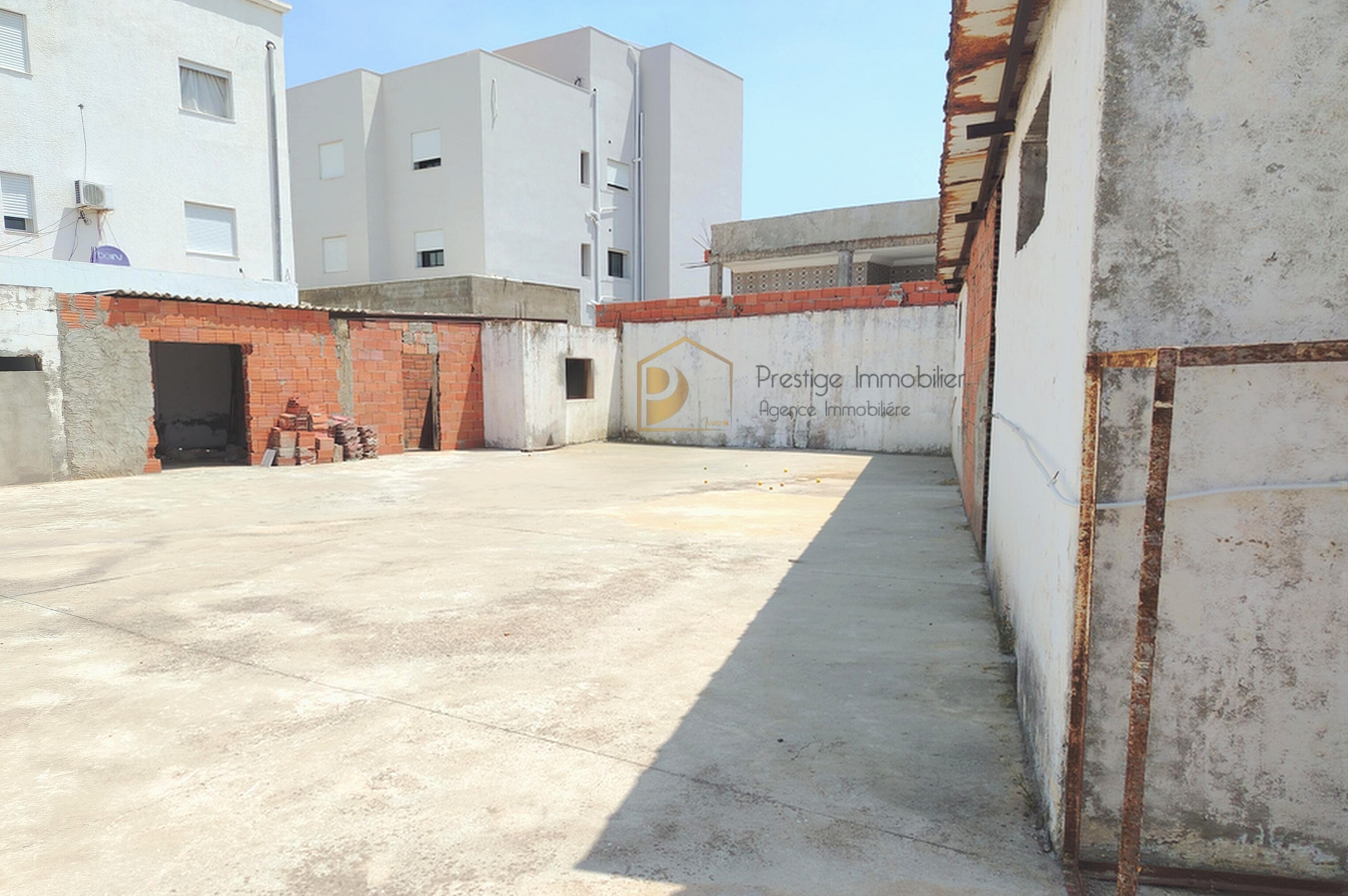 Hammam Chatt&nbsp;Borj Cedria&nbsp;Vente&nbsp;Surfaces&nbsp;Terrain plus 2 locaux commerciaux