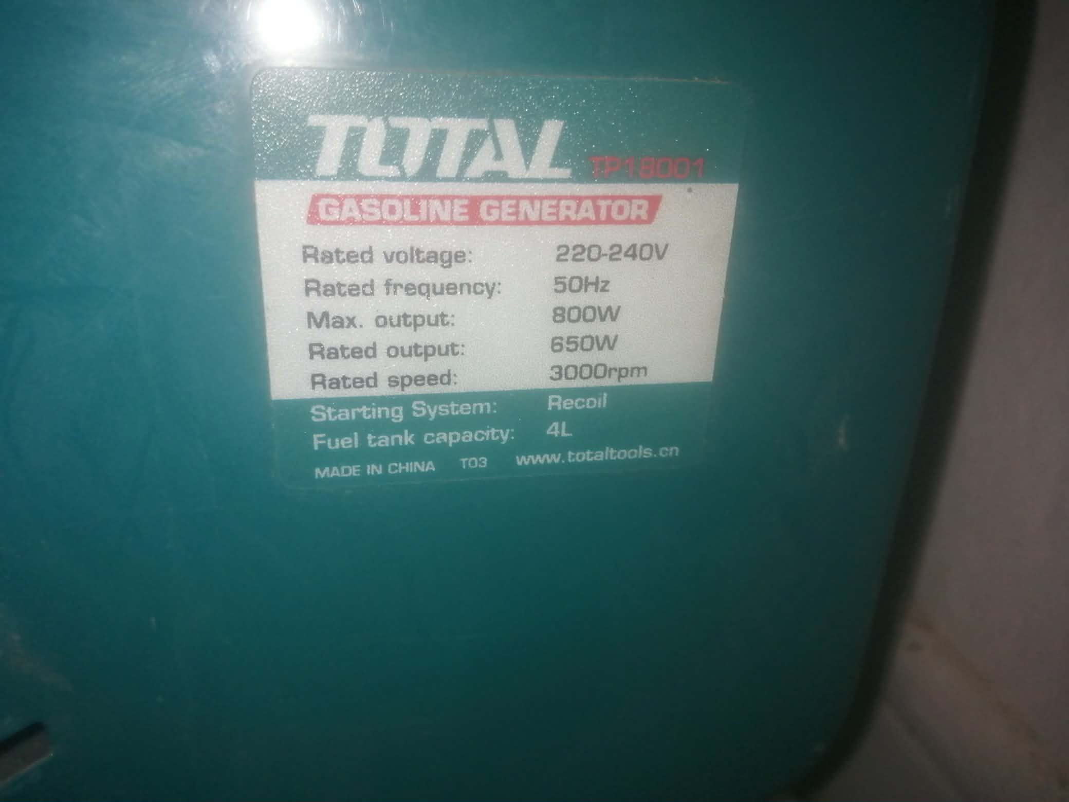 Ben Arous&nbsp;Ben Arous&nbsp;Autre&nbsp;Autre&nbsp;Groupe electrog�ne total 800w 1kw comme neuf
