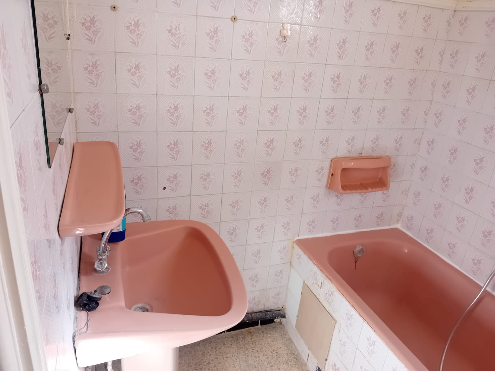 Cite El Khadra&nbsp;Cite Oplympique&nbsp;Location&nbsp;Appart. 4 pi�ces&nbsp;Etage villa 4 chambre cite olympique