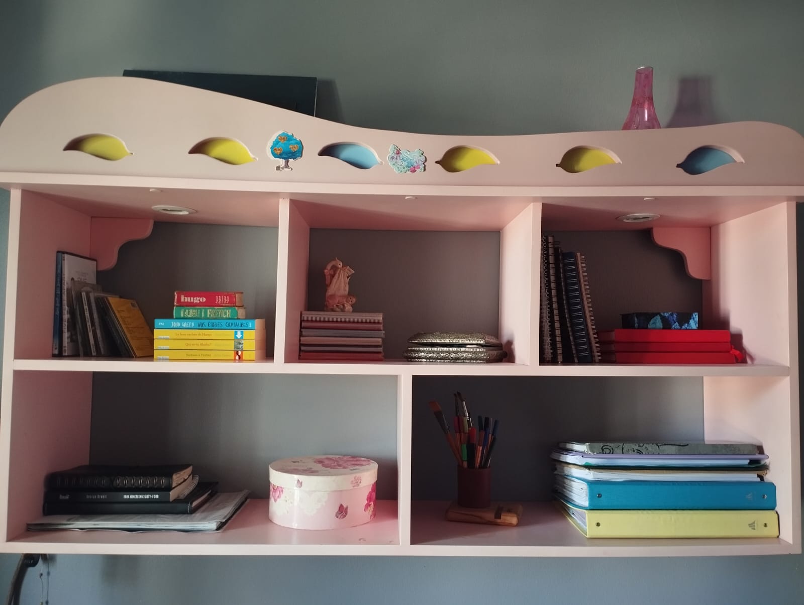 Ariana Ville&nbsp;El Menzah 6&nbsp;Chambres � coucher&nbsp;Chambres � coucher&nbsp;Chambre � coucher fille calin caline 1800 tnd