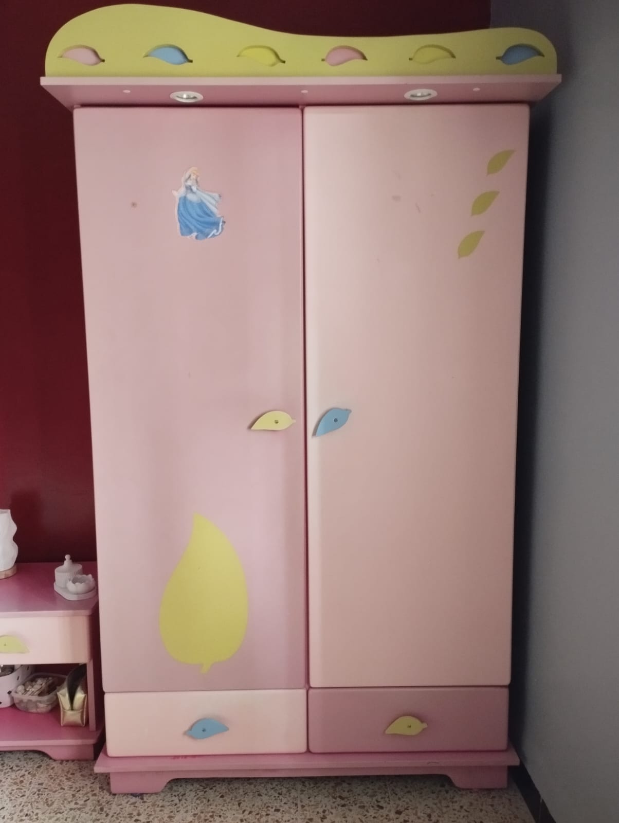 Ariana Ville&nbsp;El Menzah 6&nbsp;Chambres � coucher&nbsp;Chambres � coucher&nbsp;Chambre � coucher fille calin caline 1800 tnd