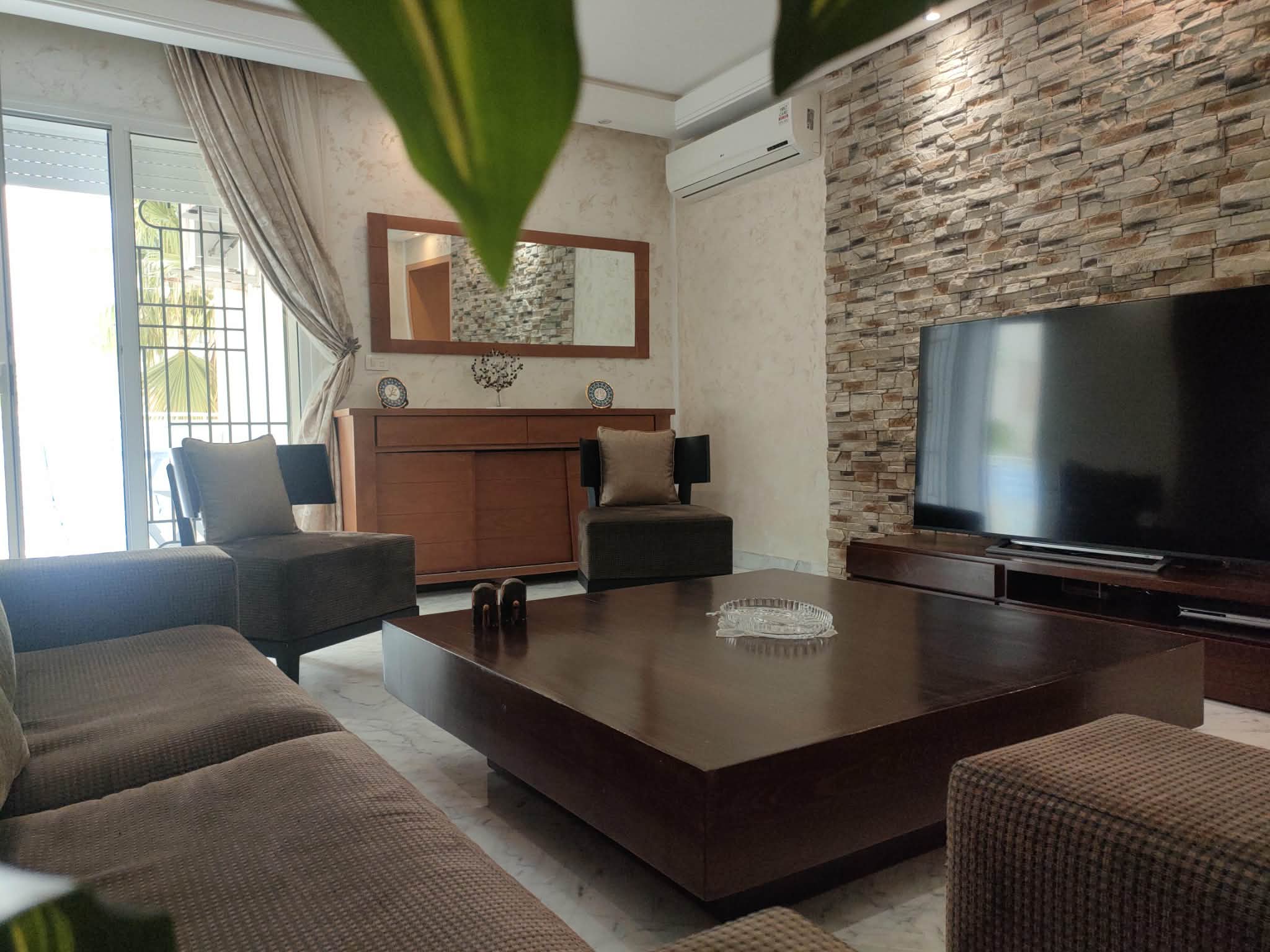 Ariana Ville&nbsp;Cite Ennasr 2&nbsp;Vente&nbsp;Appart. 3 pi�ces&nbsp;Opportunit� � saisir apparemment avec titre bleu