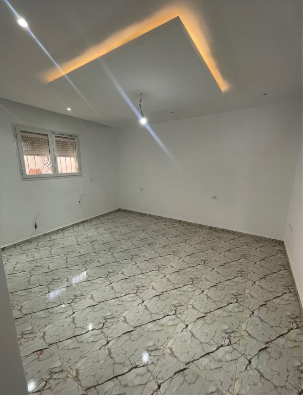 El Menzah&nbsp;El Menzah 4&nbsp;Location&nbsp;Appart. 3 pi�ces&nbsp;S 2 au rdc d'une villa a menzah 5