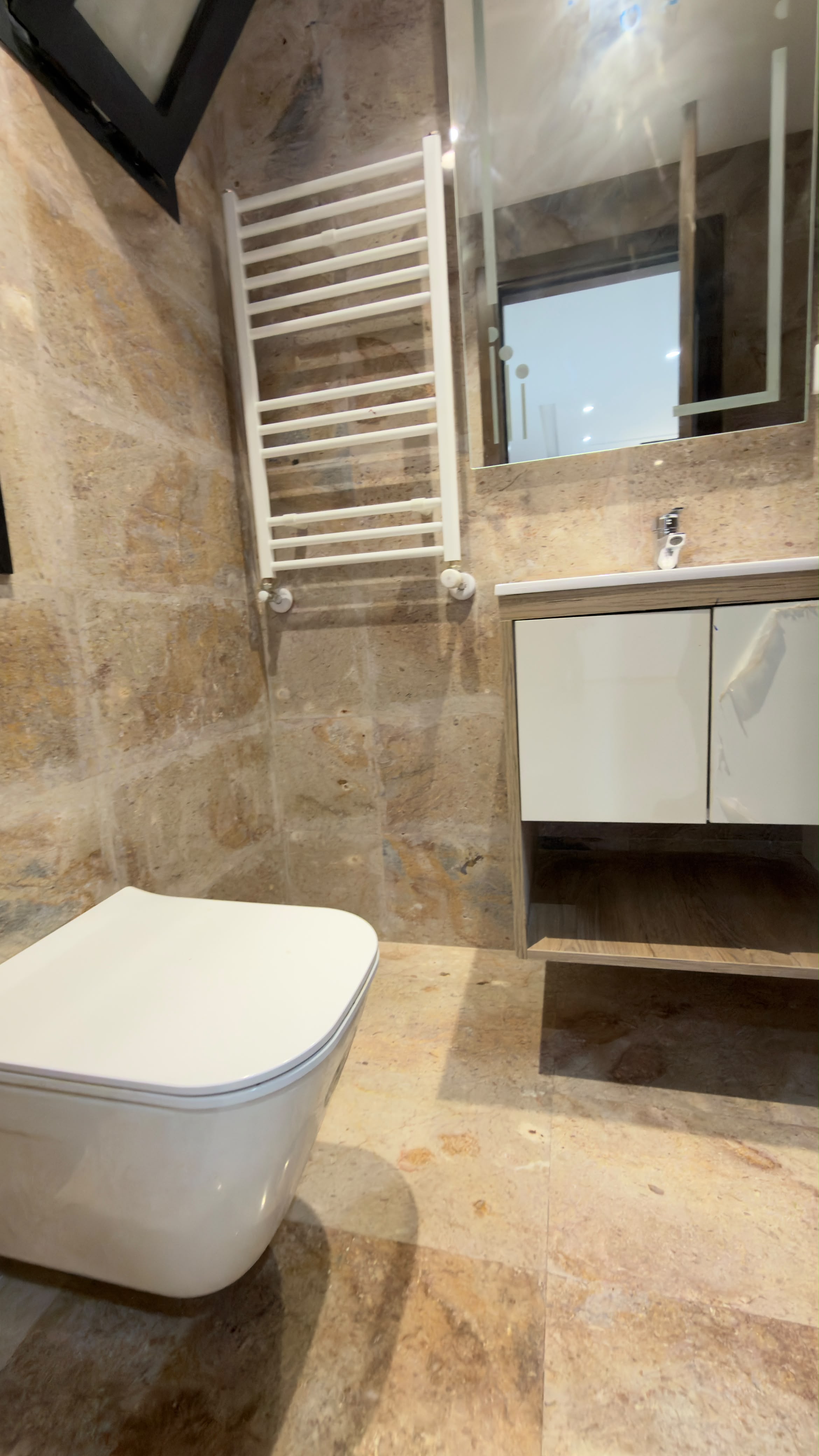La Soukra&nbsp;Chotrana 1&nbsp;Location&nbsp;Appart. 2 pi�ces&nbsp;S1 a chotrana avec jardin