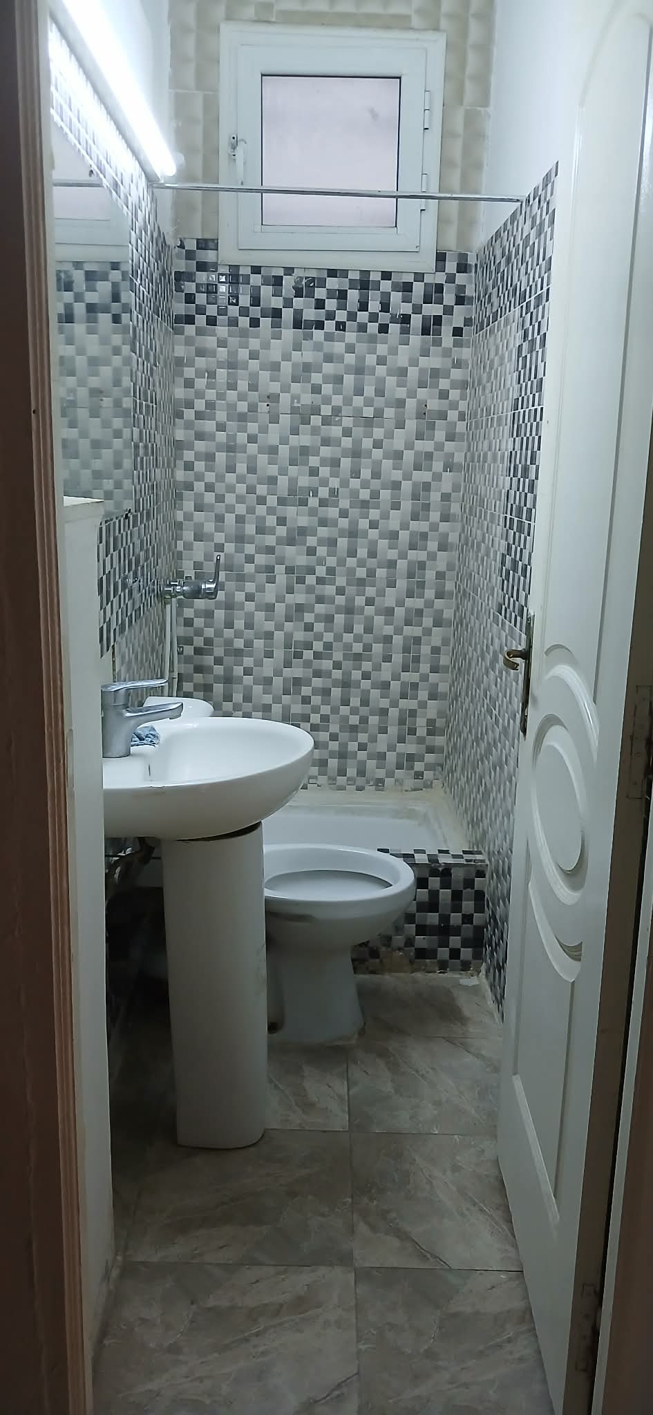 Hammam Lif&nbsp;Cite Mongi Slim&nbsp;Location&nbsp;Appart. 2 pi�ces&nbsp;S2 cha3bia