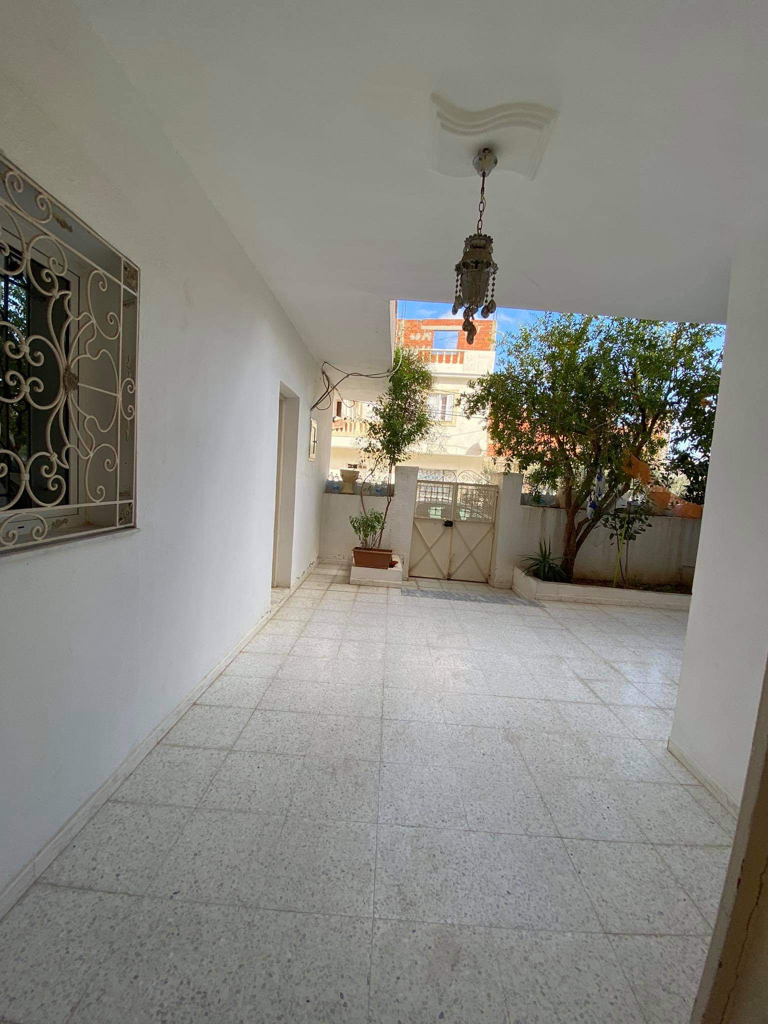 Ksar Helal&nbsp;Ksar Helal&nbsp;Vente&nbsp;Maisons&nbsp;Villa titre bleu s3 et 2 appartements s2