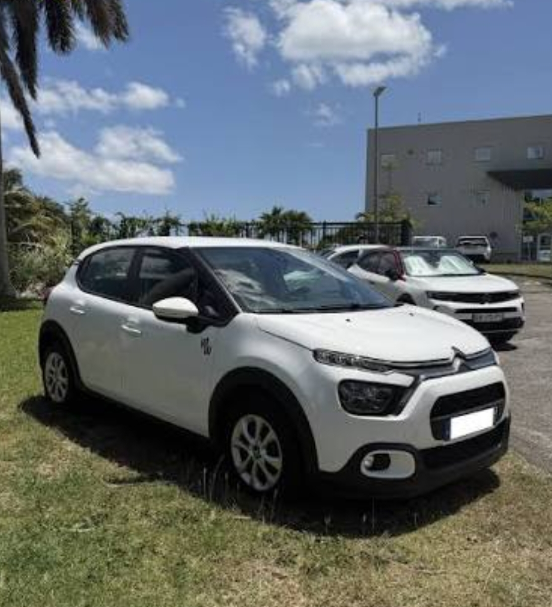 El Hrairia&nbsp;Ezzahrouni&nbsp;Citroen&nbsp;C3&nbsp;Citroen c3 populaire etat neuf 15000 km seulement