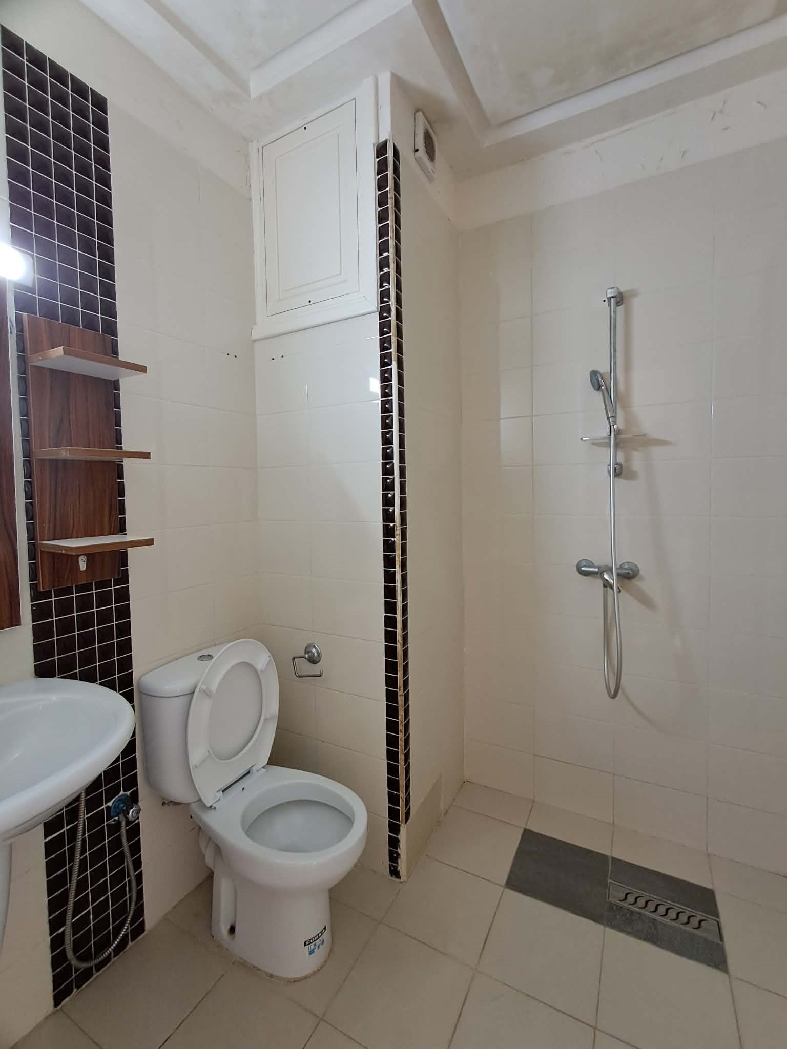 La Marsa&nbsp;El Aouina&nbsp;Location&nbsp;Appart. 3 pi�ces&nbsp;S plus 3 jardins el aouina