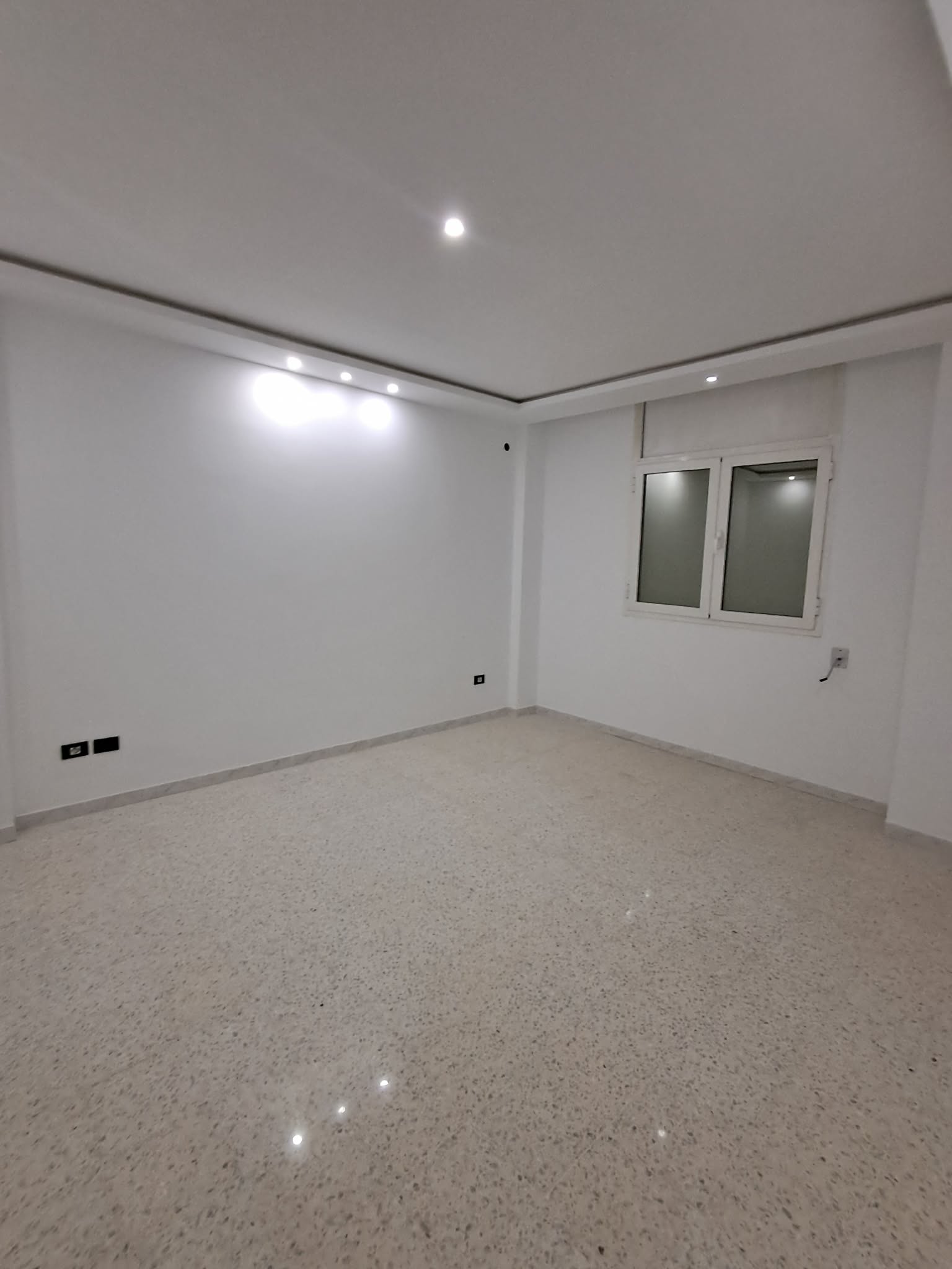 La Marsa&nbsp;El Aouina&nbsp;Location&nbsp;Appart. 2 pi�ces&nbsp;S plus 2 jardins el aouina