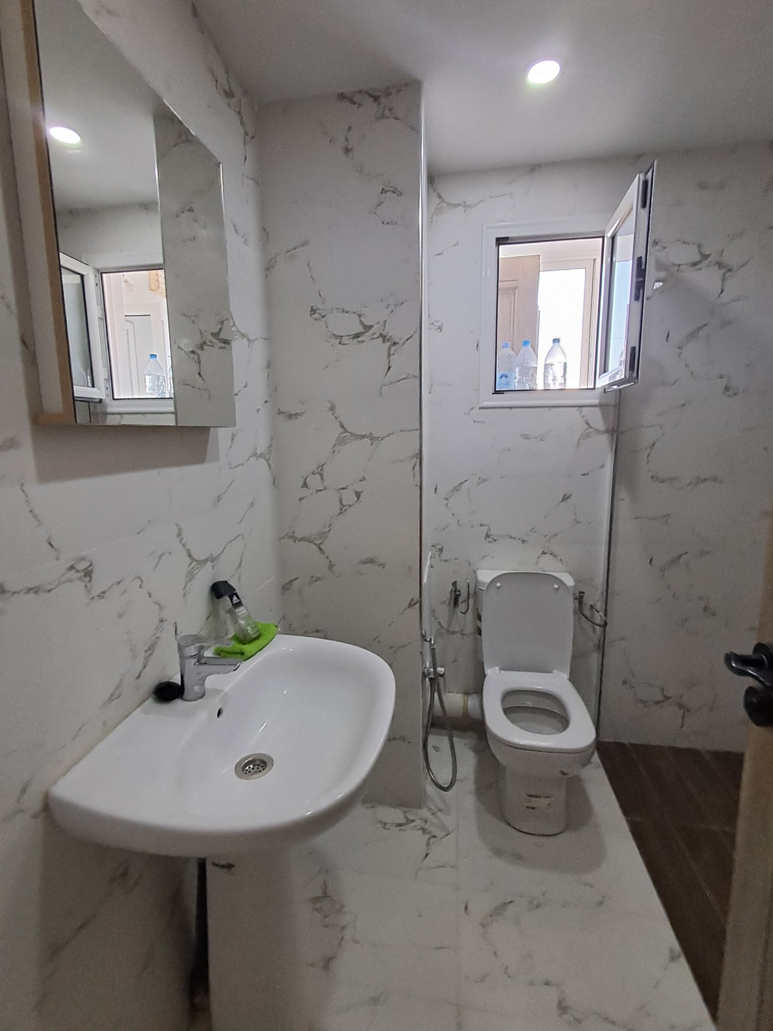 La Marsa&nbsp;El Aouina&nbsp;Location&nbsp;Appart. 2 pi�ces&nbsp;S plus 2 jardins el aouina