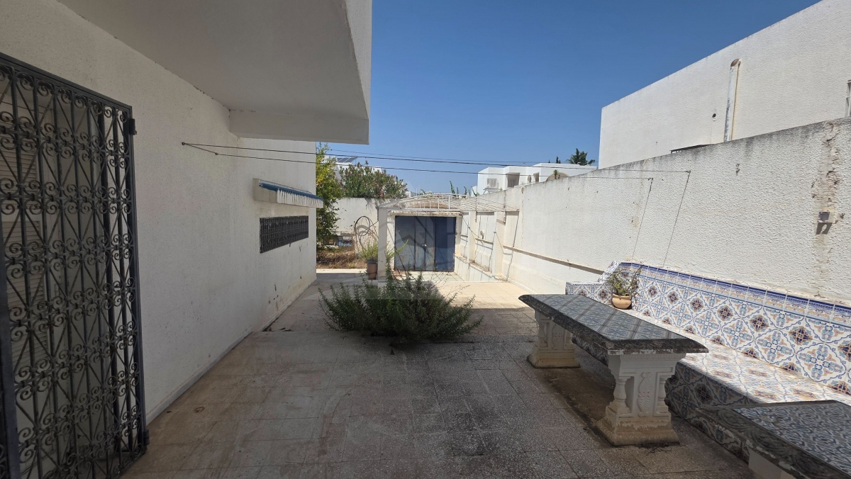El Menzah&nbsp;El Menzah 9&nbsp;Vente&nbsp;Maisons&nbsp;Villa de 250 m a menzah 9c