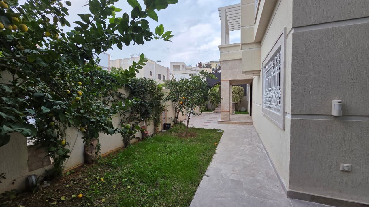 Mnihla&nbsp;Jardins d'el Menzah&nbsp;Vente&nbsp;Maisons&nbsp;Villa de 500 m aux jardins d'el menzah 2